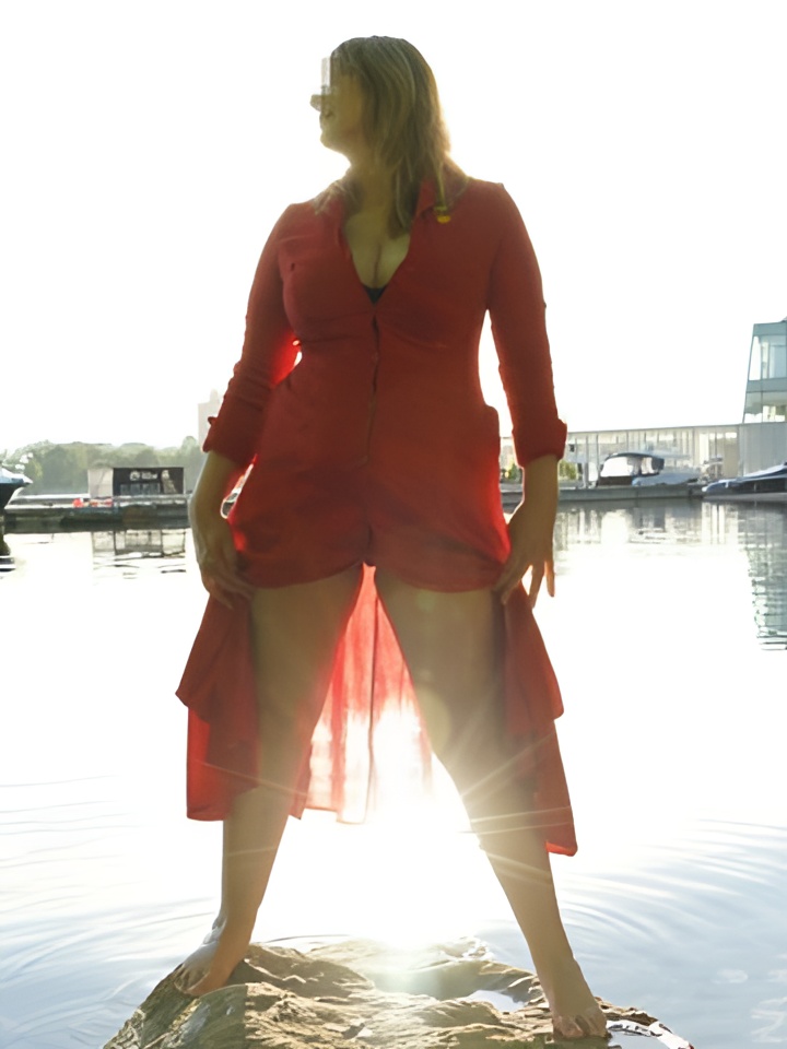 Летиция привлекальеная девушка из Тутаев цена от 3000 руб