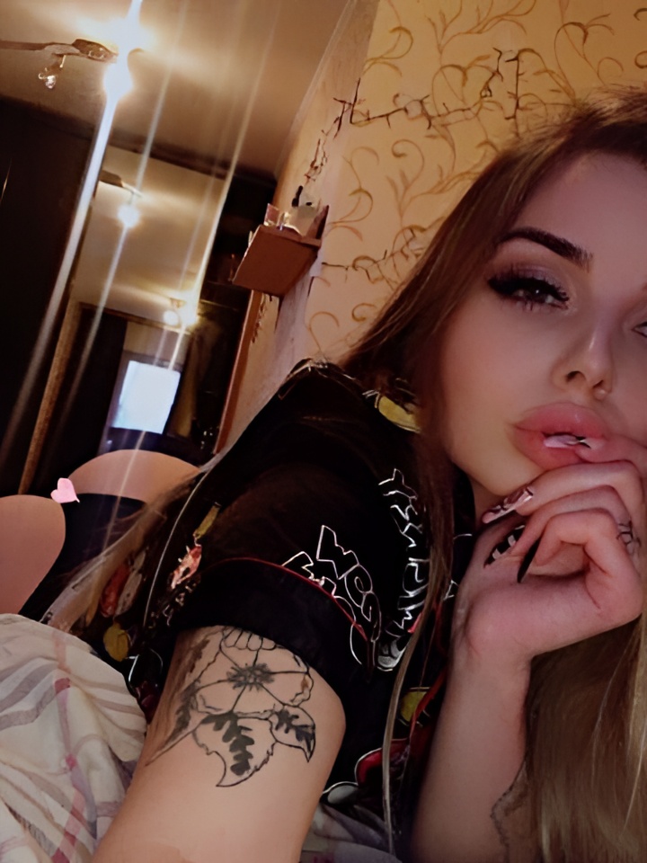 Вероника привлекальеная девушка из Тутаев цена от 10000 руб