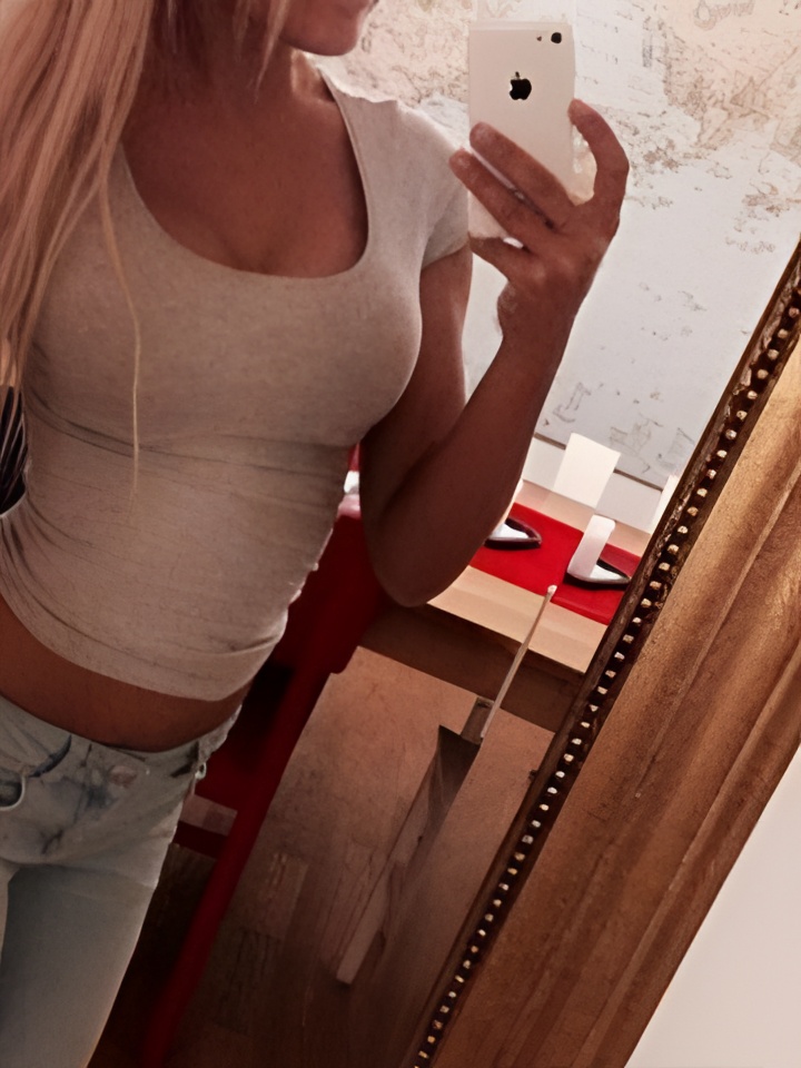 Юлия привлекальеная девушка из Тутаев цена от 3000 руб