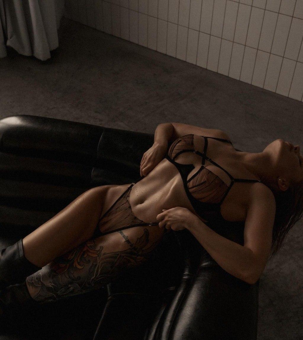 Эльвира привлекальеная девушка из Тутаев цена от 6000 руб