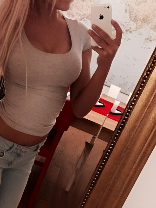 Юлия привлекательная девушка из Тутаев цена от 3000 руб