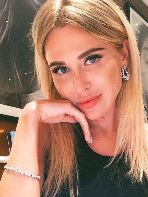 Карина привлекательная девушка из Тутаев цена от 3500 руб