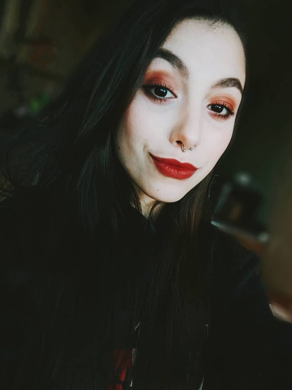 Катька привлекательная девушка из Тутаев цена от 3000 руб